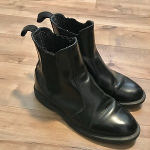 DR. marten Chelsea boot